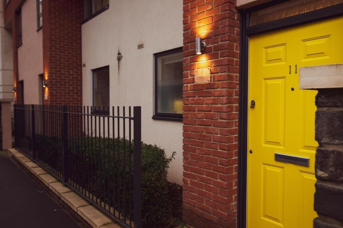 Deluxe Apartment Near Cabot Circus W Parking Sleeps 5 Бристол Екстериор снимка